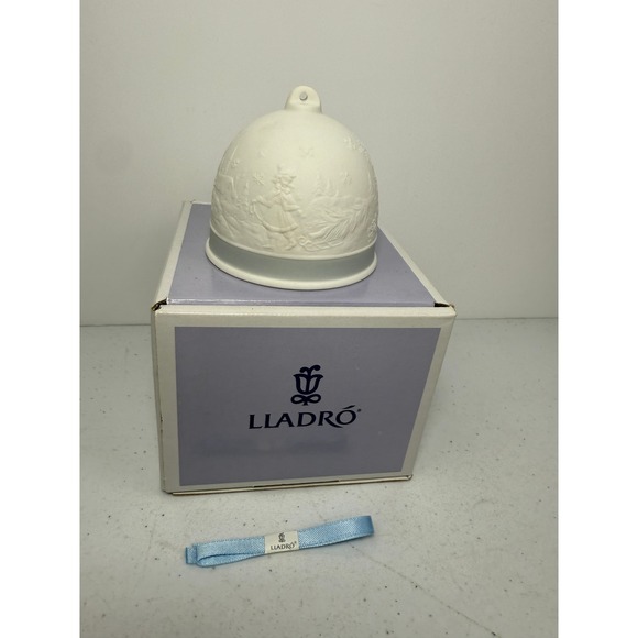Lladro 17616 Winter Bell Collectors Society 1994 Porcelain Figurine - BP - Picture 6 of 6
